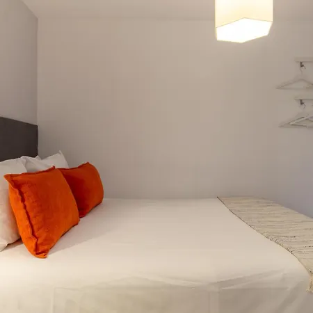 Contemporary In Chiado 1 *